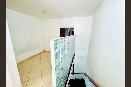 Casa para alugar com 70m², 2 quartos e 2 vagasHall