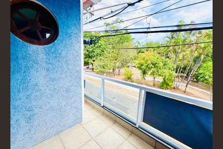 Casa para alugar com 70m², 2 quartos e 2 vagasSacada do quarto 2