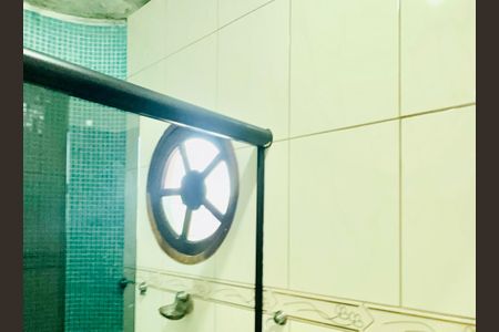 Casa para alugar com 70m², 2 quartos e 2 vagasBanheiro da Suíte