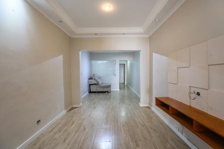 Casa à venda com 202m², 3 quartos e 3 vagas Casa à venda com 202m², 3 quartos e 3 vagasSala
