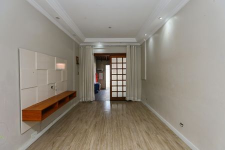 Sala de casa à venda com 3 quartos, 202m² em Vila Ernesto, São Paulo
