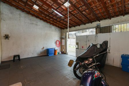 Casa à venda com 202m², 3 quartos e 3 vagas Casa à venda com 202m², 3 quartos e 3 vagasGaragem