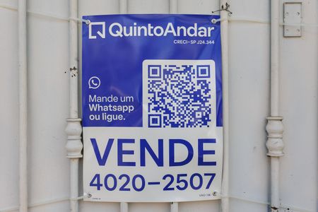 Casa à venda com 202m², 3 quartos e 3 vagas Casa à venda com 202m², 3 quartos e 3 vagasPlaca