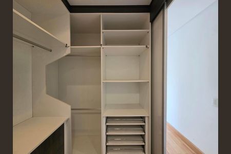 Apartamento para alugar com 72m², 1 quarto e 1 vagaCloset da suíte