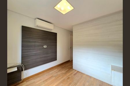 Apartamento para alugar com 72m², 1 quarto e 1 vagaSuíte 