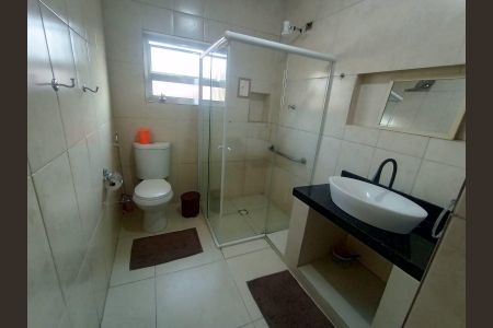 Banheiro de casa à venda com 2 quartos, 170m² em Vila Carlos de Campos, São Paulo