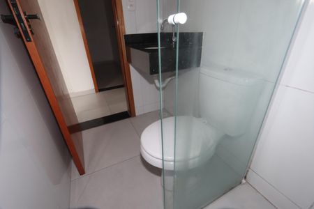 Banheiro de apartamento à venda com 1 quarto, 35m² em Vila Charlote, São Paulo