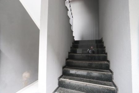 Apartamento à venda com 35m², 1 quarto e sem vagaEscada