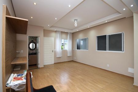 Sala de casa de condomínio para alugar com 3 quartos, 86m² em Parque Dom Henrique, Cotia