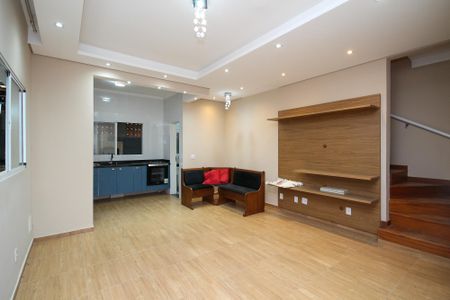 Casa de condomínio para alugar com 86m², 3 quartos e 2 vagasSala