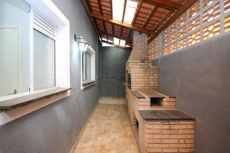 Casa de condomínio para alugar com 86m², 3 quartos e 2 vagasQuintal