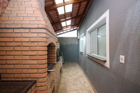 Casa de condomínio para alugar com 86m², 3 quartos e 2 vagasQuintal