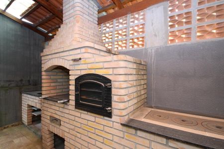 Casa de condomínio para alugar com 86m², 3 quartos e 2 vagasChurrasqueira