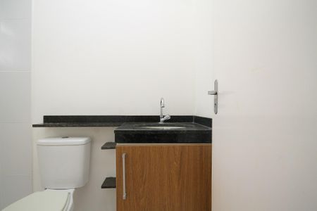 Casa de condomínio para alugar com 86m², 3 quartos e 2 vagasBanheiro