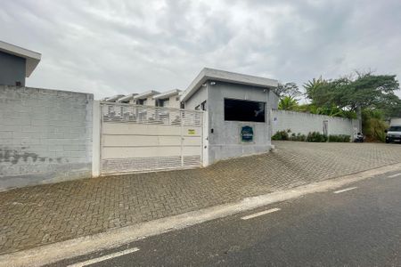 Casa de condomínio para alugar com 86m², 3 quartos e 2 vagasFachada Condomínio