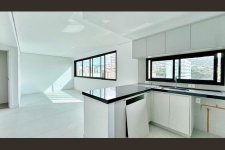 Apartamento à venda com 3 quartos, 86m² em Santo Antônio, Belo Horizonte