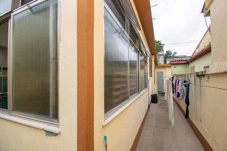 Casa à venda com 120m², 3 quartos e 2 vagas Casa à venda com 120m², 3 quartos e 2 vagasVaranda dos fundos