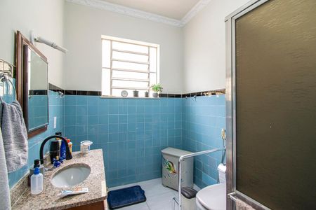 Casa à venda com 120m², 3 quartos e 2 vagas Casa à venda com 120m², 3 quartos e 2 vagasBanheiro