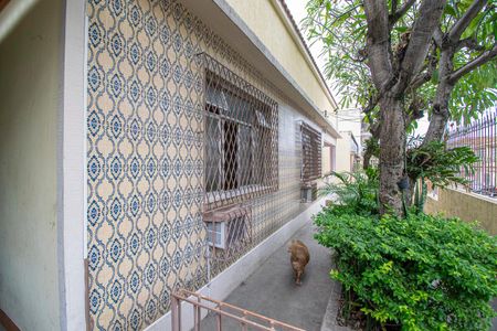 Casa à venda com 120m², 3 quartos e 2 vagas Casa à venda com 120m², 3 quartos e 2 vagasVaranda da Frente