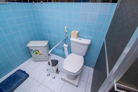 Casa à venda com 120m², 3 quartos e 2 vagas Casa à venda com 120m², 3 quartos e 2 vagasBanheiro