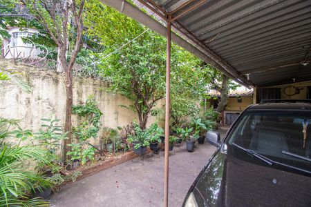 Casa à venda com 120m², 3 quartos e 2 vagas Casa à venda com 120m², 3 quartos e 2 vagasGaragem