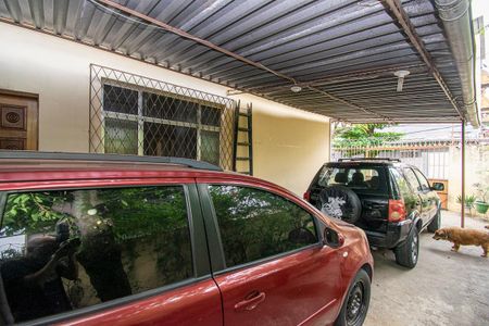 Casa à venda com 120m², 3 quartos e 2 vagas Casa à venda com 120m², 3 quartos e 2 vagasGaragem