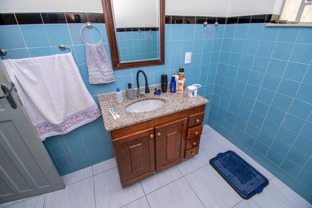 Casa à venda com 120m², 3 quartos e 2 vagas Casa à venda com 120m², 3 quartos e 2 vagasBanheiro