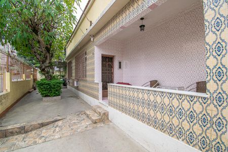 Casa à venda com 120m², 3 quartos e 2 vagas Casa à venda com 120m², 3 quartos e 2 vagasVaranda da Frente