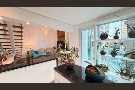 Apartamento à venda com 211m², 4 quartos e 4 vagas Apartamento à venda com 211m², 4 quartos e 4 vagasFoto 06
