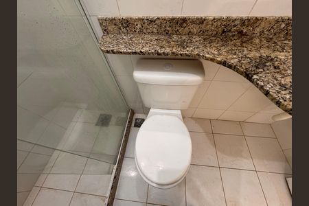 Casa de condomínio para alugar com 300m², 4 quartos e 3 vagasÁrea de Serviço - Banheiro