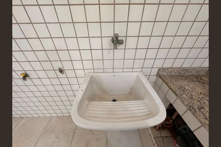 Casa de condomínio para alugar com 300m², 4 quartos e 3 vagasÁrea de Serviço
