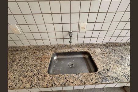 Casa de condomínio para alugar com 300m², 4 quartos e 3 vagasÁrea de Serviço
