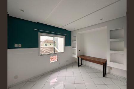 Casa de condomínio para alugar com 300m², 4 quartos e 3 vagasSuíte 3