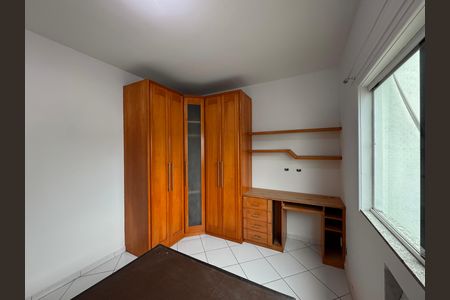 Casa de condomínio para alugar com 300m², 4 quartos e 3 vagasSuíte 2