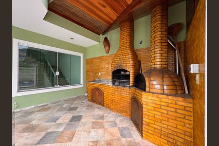 Casa de condomínio para alugar com 300m², 4 quartos e 3 vagasÁrea externa
