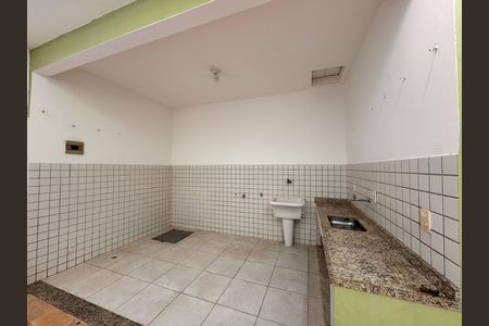 Casa de condomínio para alugar com 300m², 4 quartos e 3 vagasÁrea de Serviço