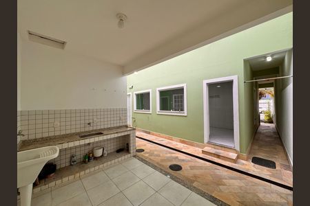 Casa de condomínio para alugar com 300m², 4 quartos e 3 vagasÁrea de Serviço