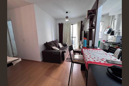 Apartamento à venda com 41m², 2 quartos e 1 vaga Apartamento à venda com 41m², 2 quartos e 1 vagaSala