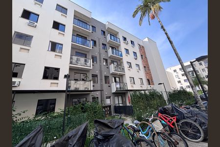 Apartamento à venda com 41m², 2 quartos e 1 vaga Apartamento à venda com 41m², 2 quartos e 1 vagaFachada