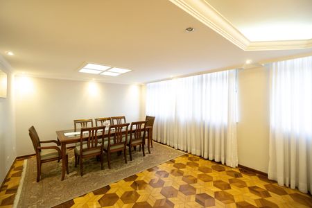 Apartamento para alugar com 232m², 3 quartos e 2 vagas Apartamento para alugar com 232m², 3 quartos e 2 vagasSala de jantar