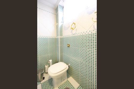 Apartamento para alugar com 232m², 3 quartos e 2 vagas Apartamento para alugar com 232m², 3 quartos e 2 vagasBanheiro social