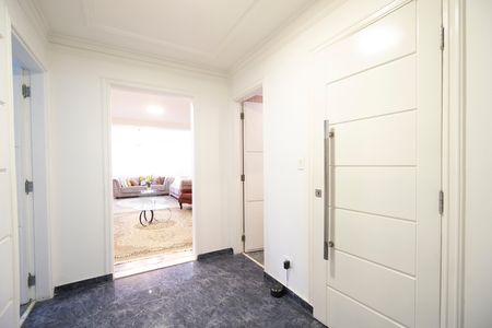 Apartamento para alugar com 232m², 3 quartos e 2 vagas Apartamento para alugar com 232m², 3 quartos e 2 vagasHall de entrada