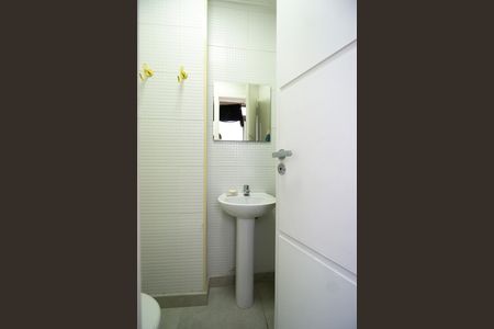 Apartamento para alugar com 232m², 3 quartos e 2 vagas Apartamento para alugar com 232m², 3 quartos e 2 vagasBanheiro de serviço