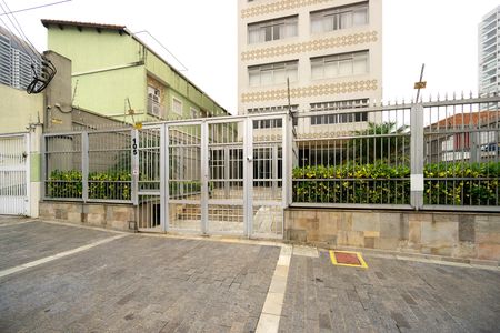 Apartamento para alugar com 232m², 3 quartos e 2 vagas Apartamento para alugar com 232m², 3 quartos e 2 vagasFachada