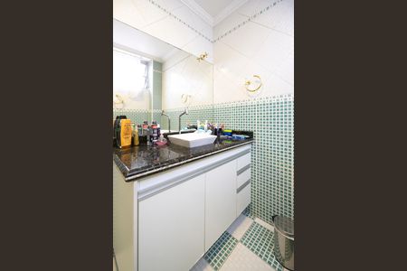 Apartamento para alugar com 232m², 3 quartos e 2 vagas Apartamento para alugar com 232m², 3 quartos e 2 vagasBanheiro social