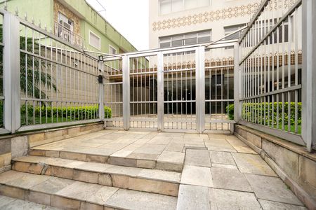 Apartamento para alugar com 232m², 3 quartos e 2 vagas Apartamento para alugar com 232m², 3 quartos e 2 vagasFachada