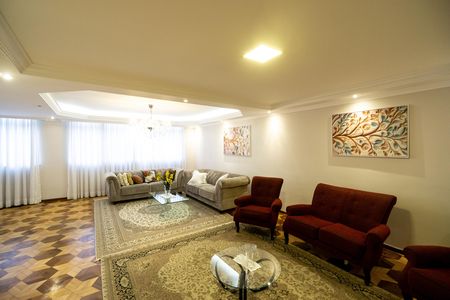 Apartamento para alugar com 232m², 3 quartos e 2 vagas Apartamento para alugar com 232m², 3 quartos e 2 vagasSala