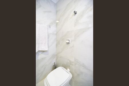 Apartamento para alugar com 232m², 3 quartos e 2 vagas Apartamento para alugar com 232m², 3 quartos e 2 vagasBanheiro da suíte