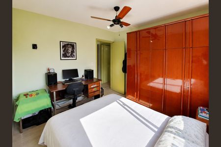 Quarto 2 de apartamento para alugar com 2 quartos, 80m² em Cristal, Porto Alegre