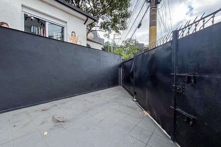 Casa à venda com 110m², 2 quartos e 1 vaga